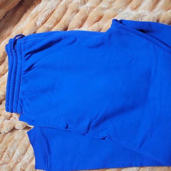 Reebok sweatpants NWT - Picture 2 of 2